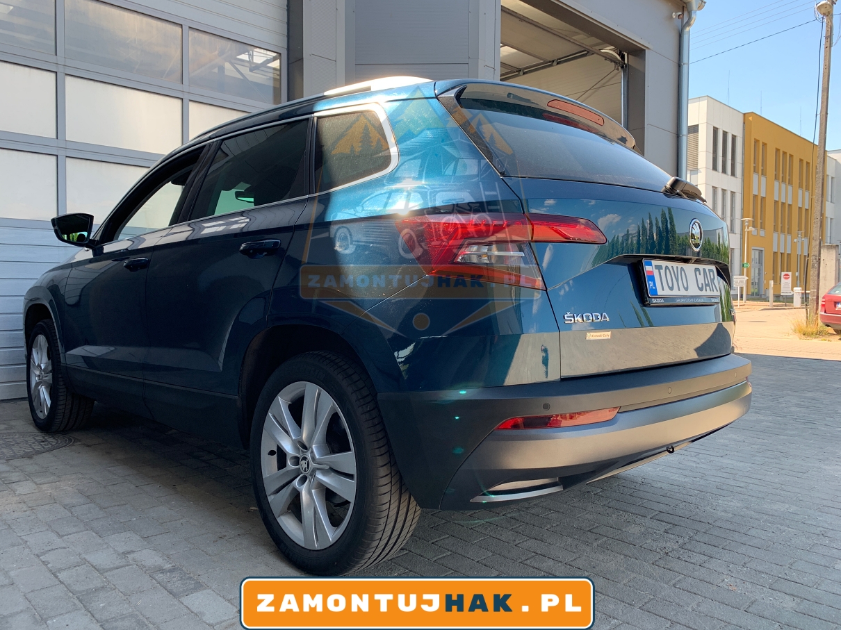 skoda karoq - zdjecie samochodu z hakiem